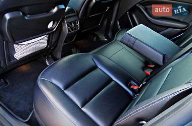 Хэтчбек Mercedes-Benz B-Class 2015 в 