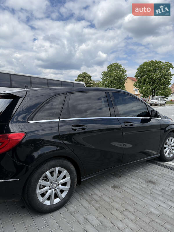 Хетчбек Mercedes-Benz B-Class 2013 в Снятині