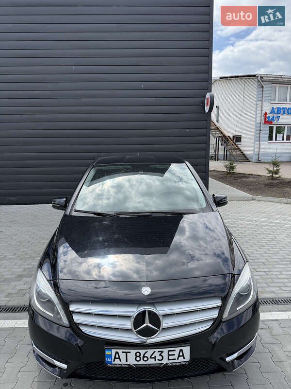 Хетчбек Mercedes-Benz B-Class 2013 в Снятині