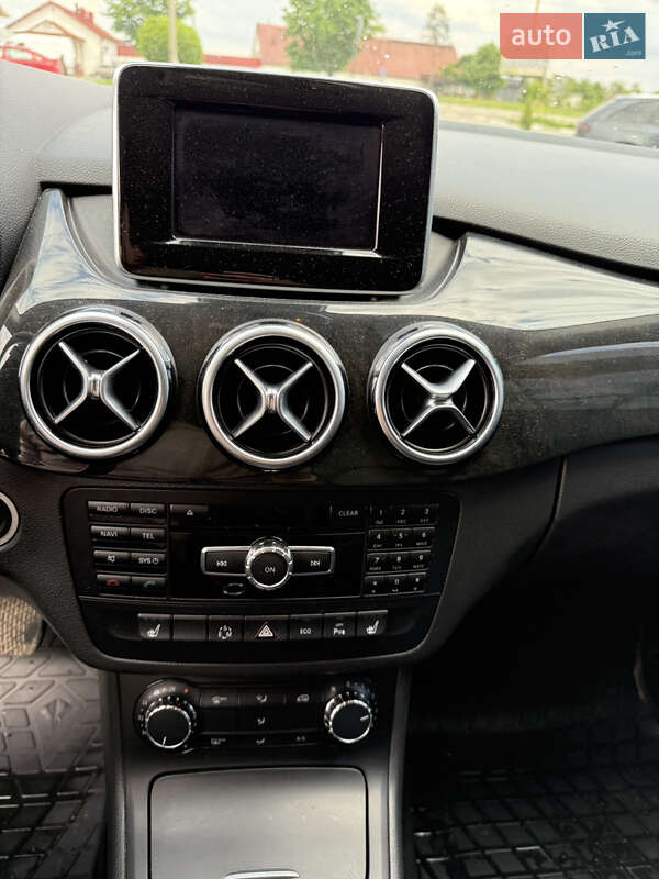 Хетчбек Mercedes-Benz B-Class 2013 в Снятині