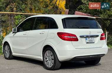 Хетчбек Mercedes-Benz B-Class 2014 в 