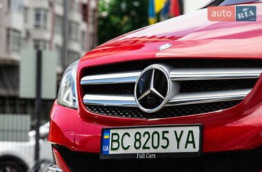 Хэтчбек Mercedes-Benz B-Class 2016 в 