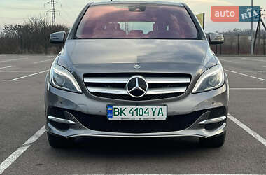 Хетчбек Mercedes-Benz B-Class 2017 в 