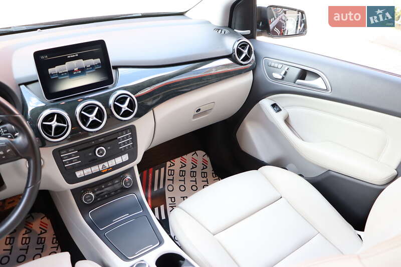 Хэтчбек Mercedes-Benz B-Class 2016 в Львове