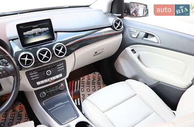 Хетчбек Mercedes-Benz B-Class 2016 в 