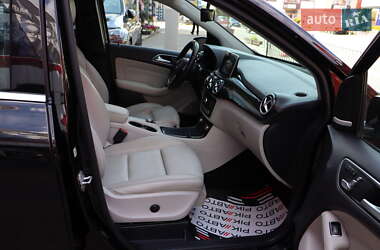 Хетчбек Mercedes-Benz B-Class 2016 в 