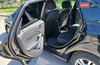 Хэтчбек Mercedes-Benz B-Class 2012 в 