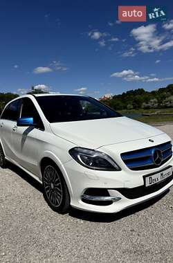 Хэтчбек Mercedes-Benz B-Class 2015 в 