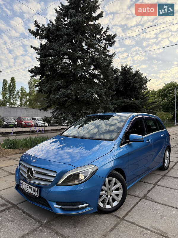 Хэтчбек Mercedes-Benz B-Class 2013 в Одессе