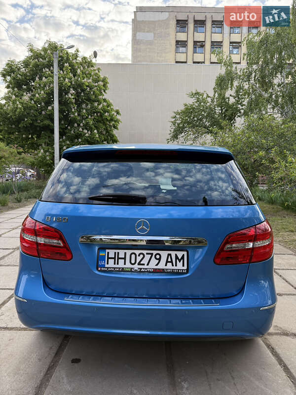 Хэтчбек Mercedes-Benz B-Class 2013 в Одессе