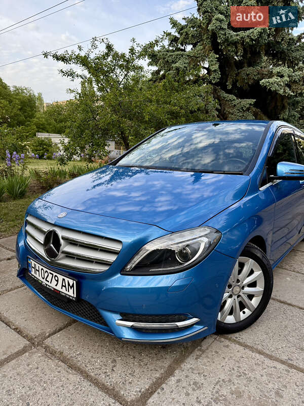 Хэтчбек Mercedes-Benz B-Class 2013 в Одессе
