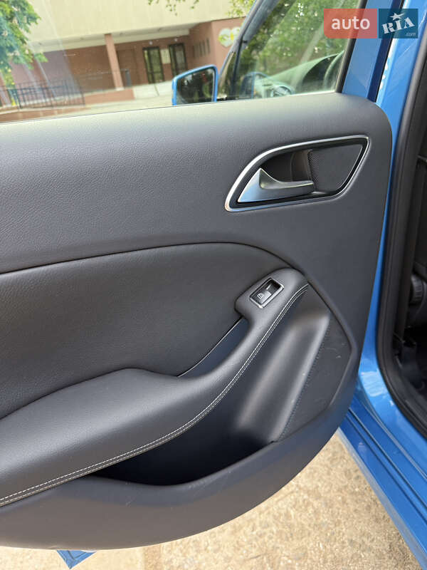 Хэтчбек Mercedes-Benz B-Class 2013 в Одессе