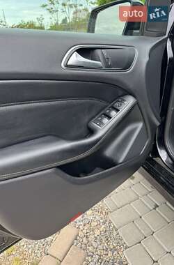 Хэтчбек Mercedes-Benz B-Class 2014 в 