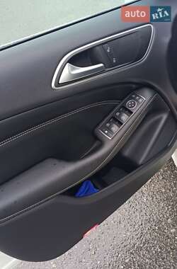 Хэтчбек Mercedes-Benz B-Class 2015 в 
