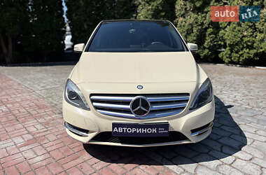 Хэтчбек Mercedes-Benz B-Class 2014 в 