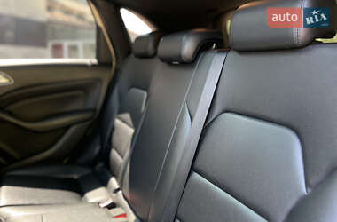 Хэтчбек Mercedes-Benz B-Class 2014 в 