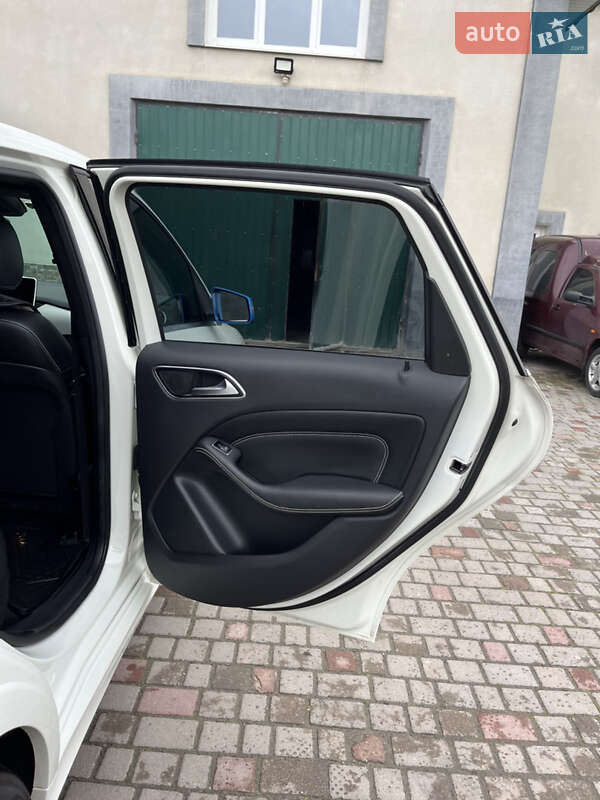 Хетчбек Mercedes-Benz B-Class 2015 в Золочеві