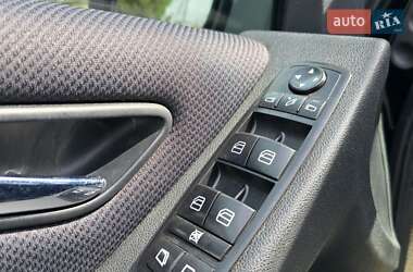 Хетчбек Mercedes-Benz B-Class 2011 в 