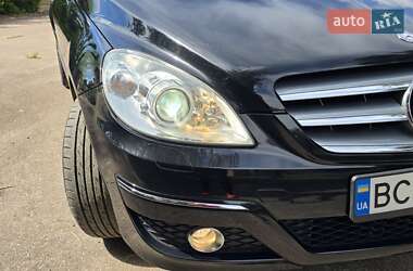 Хетчбек Mercedes-Benz B-Class 2011 в 