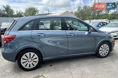 Хэтчбек Mercedes-Benz B-Class 2015 в 