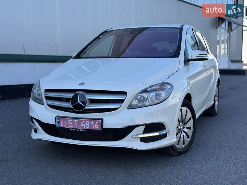 Хэтчбек Mercedes-Benz B-Class 2015 в 