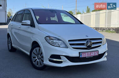 Хэтчбек Mercedes-Benz B-Class 2015 в 