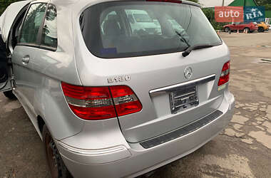 Хэтчбек Mercedes-Benz B-Class 2010 в 