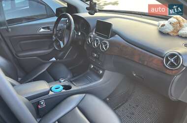 Хэтчбек Mercedes-Benz B-Class 2014 в 