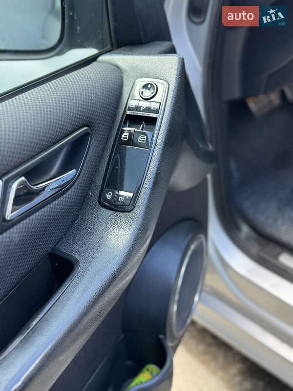 Хетчбек Mercedes-Benz B-Class 2008 в Чернівцях фото 6 Хетчбек Mercedes-Benz B-Class 2008 в Чернівцях