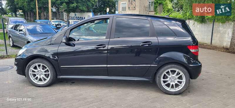 Хэтчбек Mercedes-Benz B-Class 2010 в Семеновке фото 8 Хэтчбек Mercedes-Benz B-Class 2010 в Семеновке