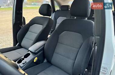 Хэтчбек Mercedes-Benz B-Class 2015 в 
