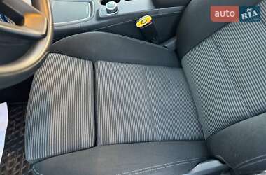 Хэтчбек Mercedes-Benz B-Class 2015 в 