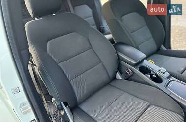 Хэтчбек Mercedes-Benz B-Class 2015 в 