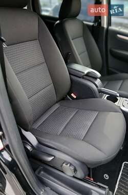 Хетчбек Mercedes-Benz B-Class 2011 в 