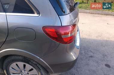 Хэтчбек Mercedes-Benz B-Class 2015 в 
