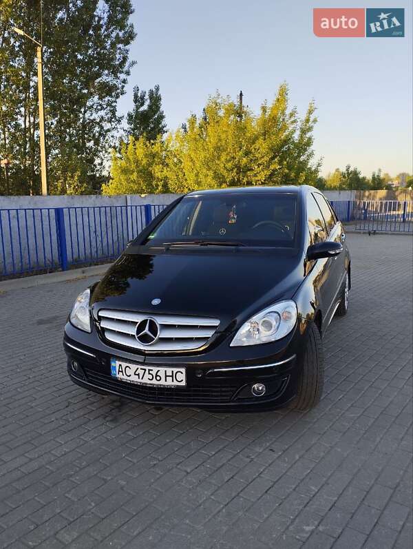 Хэтчбек Mercedes-Benz B-Class 2005 в 