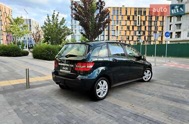 Хэтчбек Mercedes-Benz B-Class 2006 в 