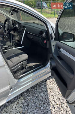 Хетчбек Mercedes-Benz B-Class 2010 в 