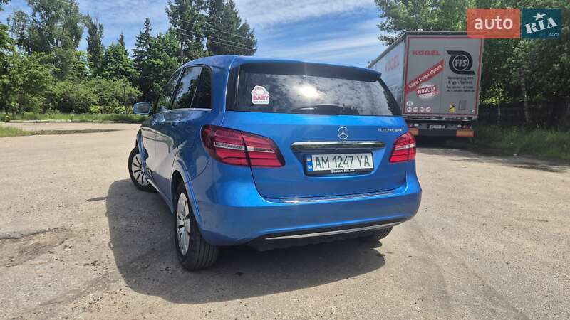 Хетчбек Mercedes-Benz B-Class 2015 в Коростишеві