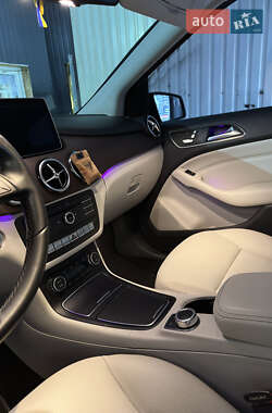 Хэтчбек Mercedes-Benz B-Class 2015 в 