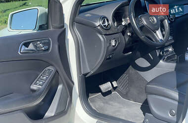 Хетчбек Mercedes-Benz B-Class 2017 в 