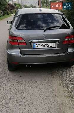 Хэтчбек Mercedes-Benz B-Class 2010 в 
