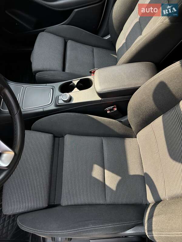 Хэтчбек Mercedes-Benz B-Class 2017 в Ровно