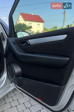 Хэтчбек Mercedes-Benz B-Class 2006 в 