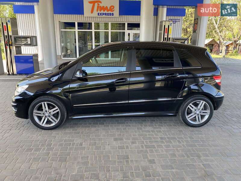 Хэтчбек Mercedes-Benz B-Class 2010 в Николаеве