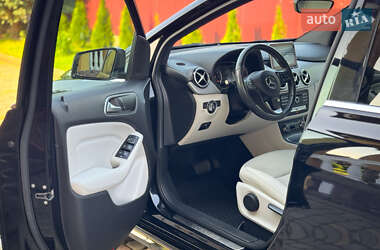 Хэтчбек Mercedes-Benz B-Class 2015 в 