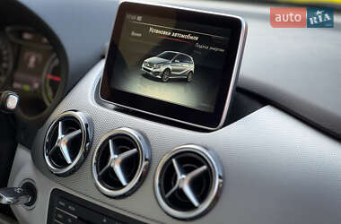 Хэтчбек Mercedes-Benz B-Class 2015 в 