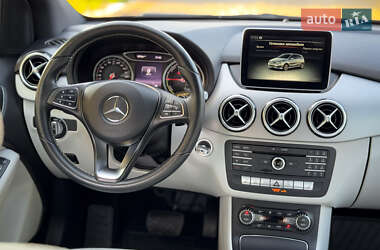Хэтчбек Mercedes-Benz B-Class 2015 в 
