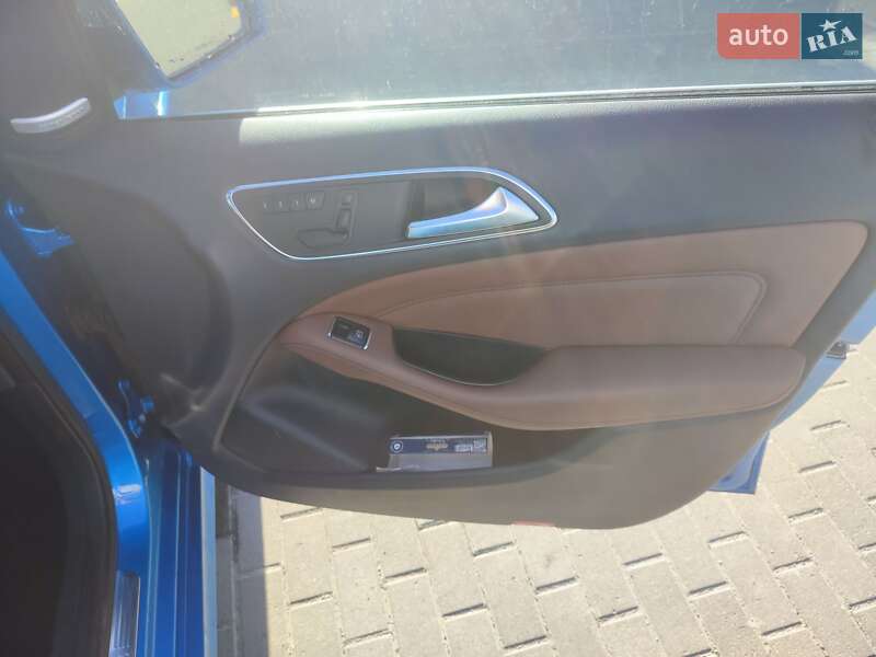 Хэтчбек Mercedes-Benz B-Class 2014 в Львове