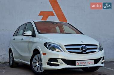 Хэтчбек Mercedes-Benz B-Class 2015 в 